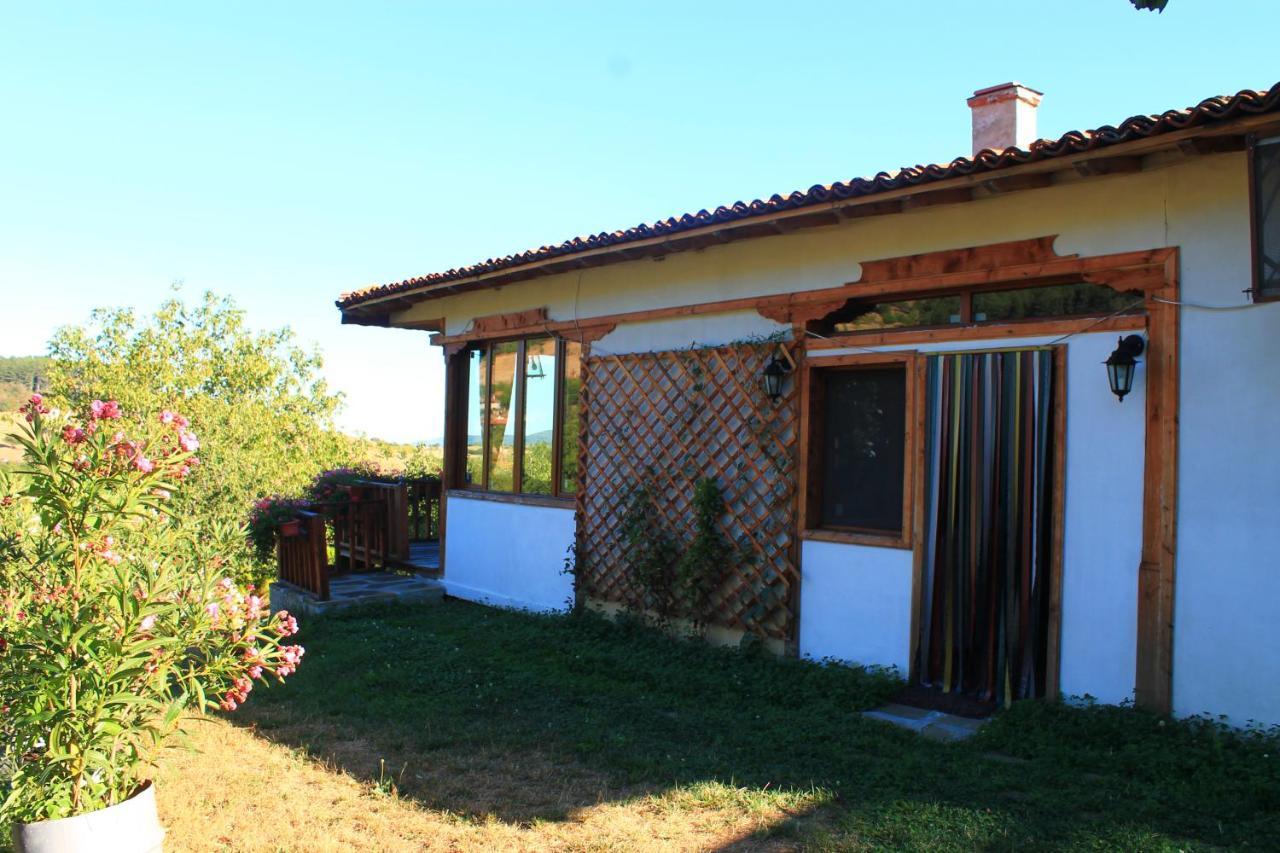 Стаи За Гости Тодорови Jeravna Exterior foto